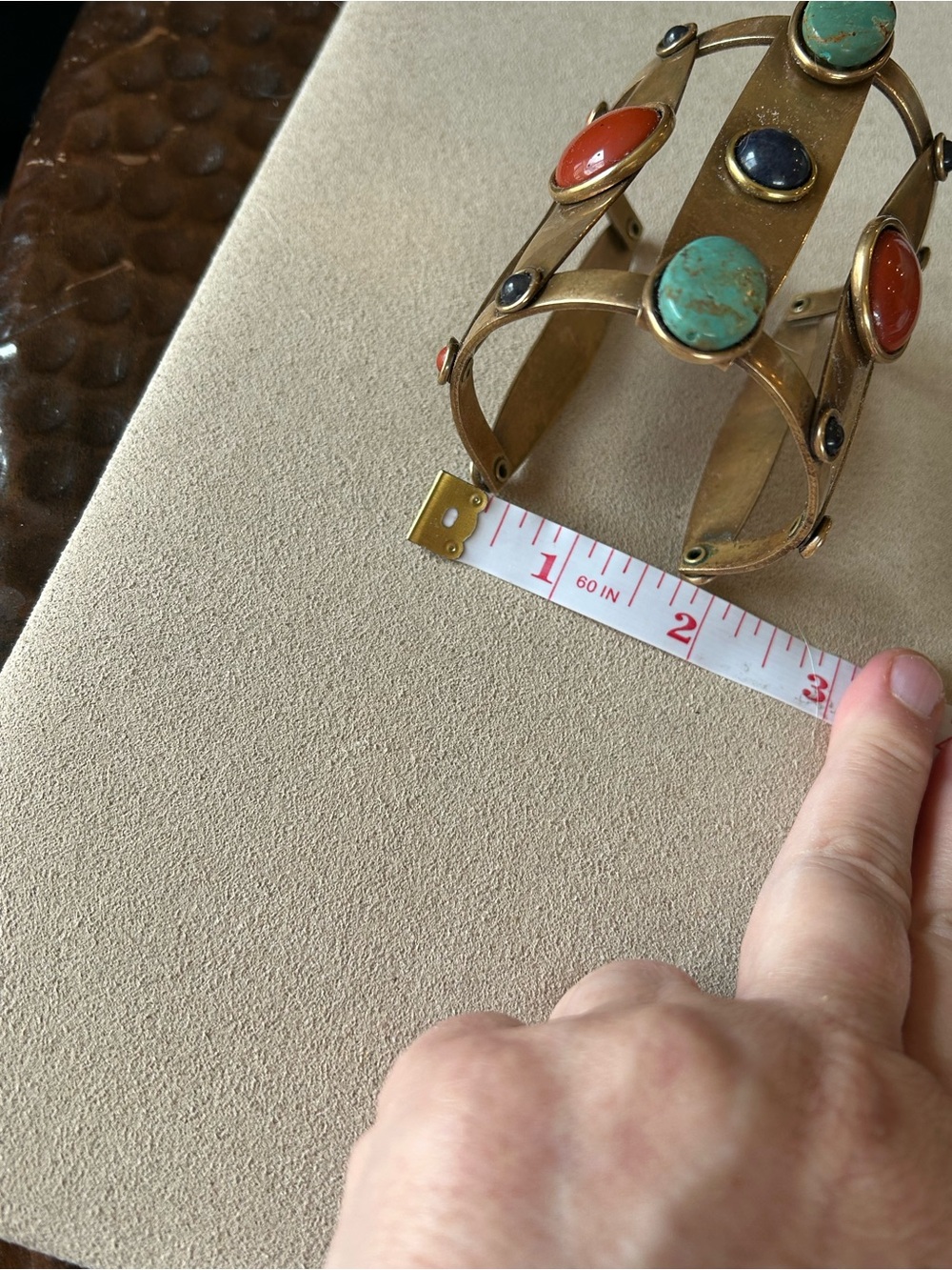 Jan Thomas 80s signed Stone Brass Cuff Bracelet in Turquoise, Coral and Lapis - Picture 6 of 11